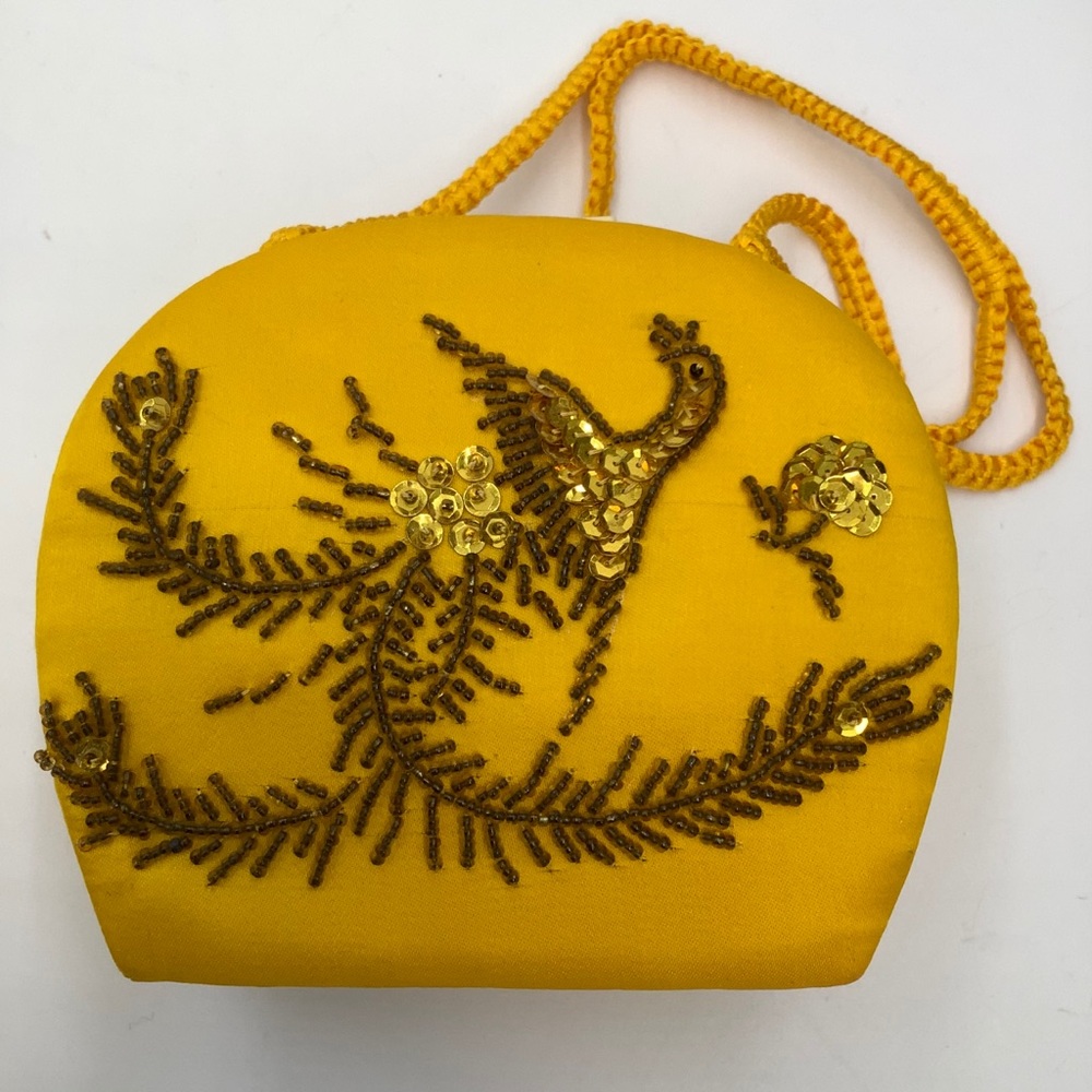 Vintage Yellow Gold Silk Clutch Purse - Picture 5 of 12